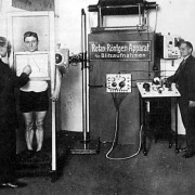 Röntgenuntersuchung im Jahre 1912 
